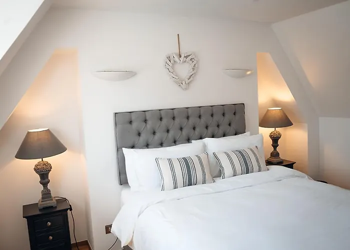 Unique 2 Bedroom Cottage In Fittie